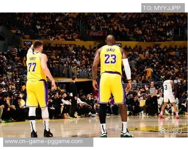 湖人对决爵士精彩第四节回顾与赛后分析展现球队实力与战术调整